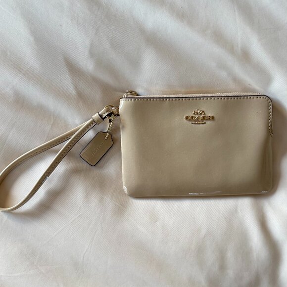 Coach Patent Leather Small Wristlet Wallet Beechwood Champagne Ivory - Picture 1 of 8